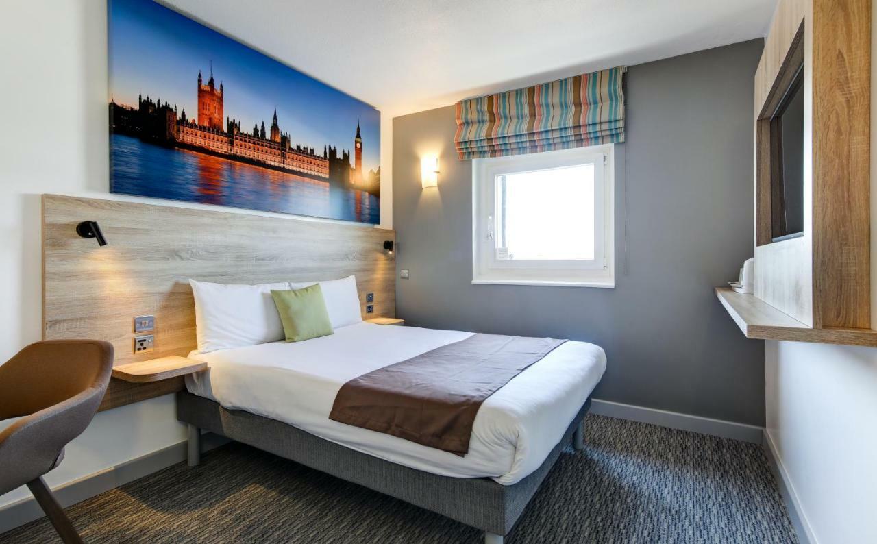 Hotel Ibis Styles London Excel Pokoj fotografie